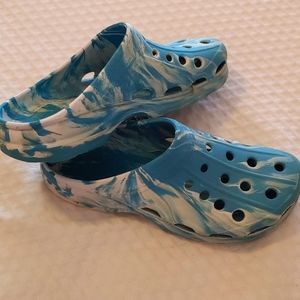 LL Bean Womens 10 Rubber Shoes like Crocs